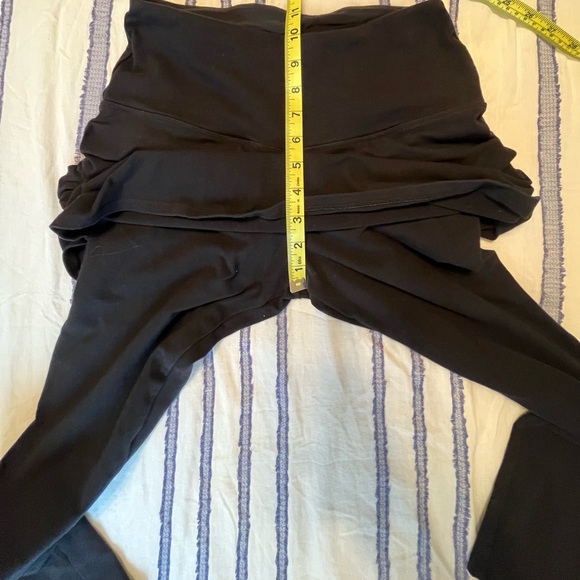 Ruby Ribbon Ruched Skirt Leggings Medium - Picture 4 of 11
